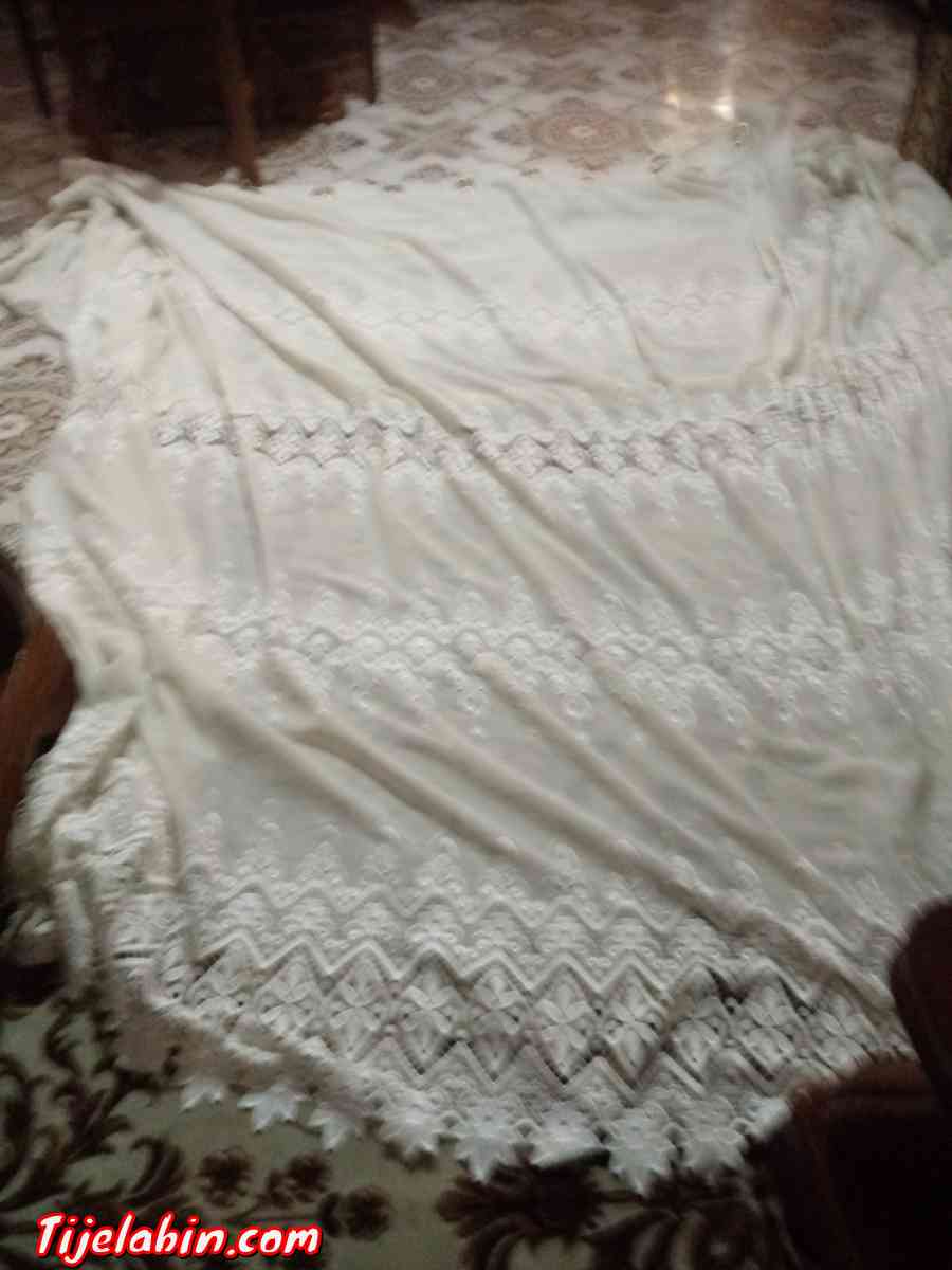 rideaux gipure 5m de largeur en tres bon etat