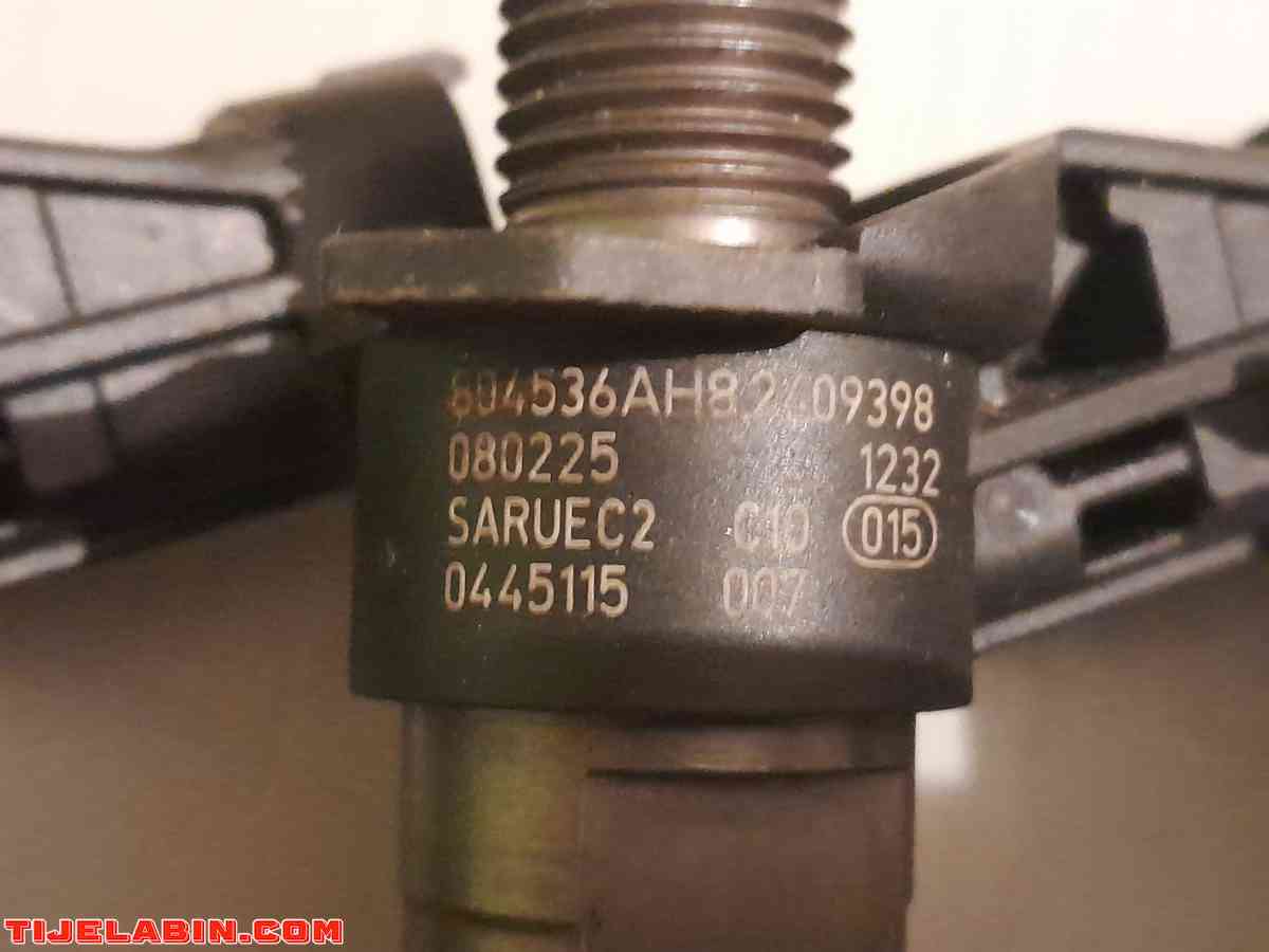 3 injecteurs 2.0 litres naissan reneault