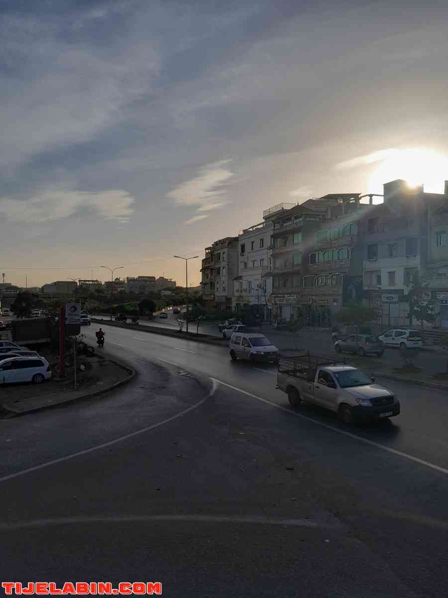 ديبلاكس ف5 في فردلو سنتر مع اطلالة على البحر