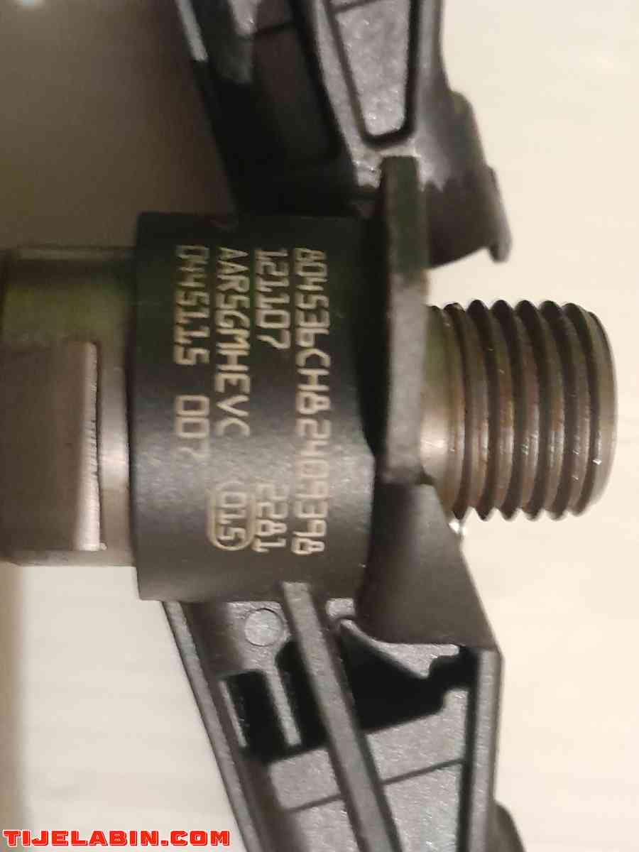 3 injecteurs 2.0 litres naissan reneault