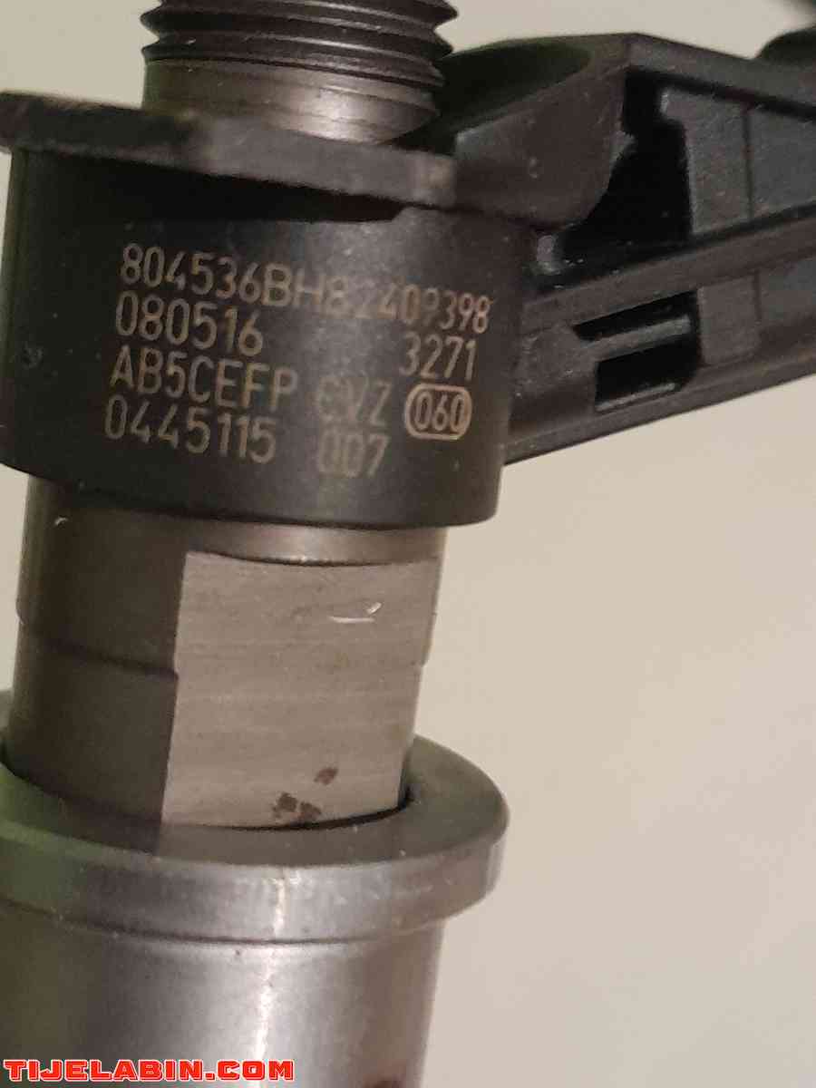 3 injecteurs 2.0 litres naissan reneault