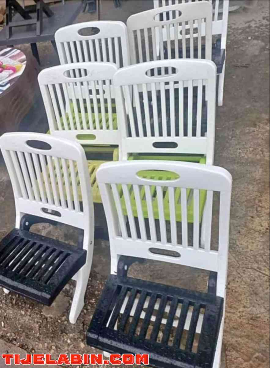 كراسي بحر بلاستيكية جملة