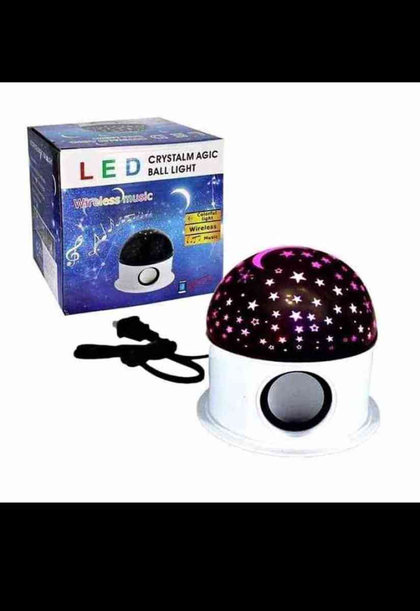 Crystal magic ball light مكبر صوت بلوتوث مدمج مع مصباح LED ب