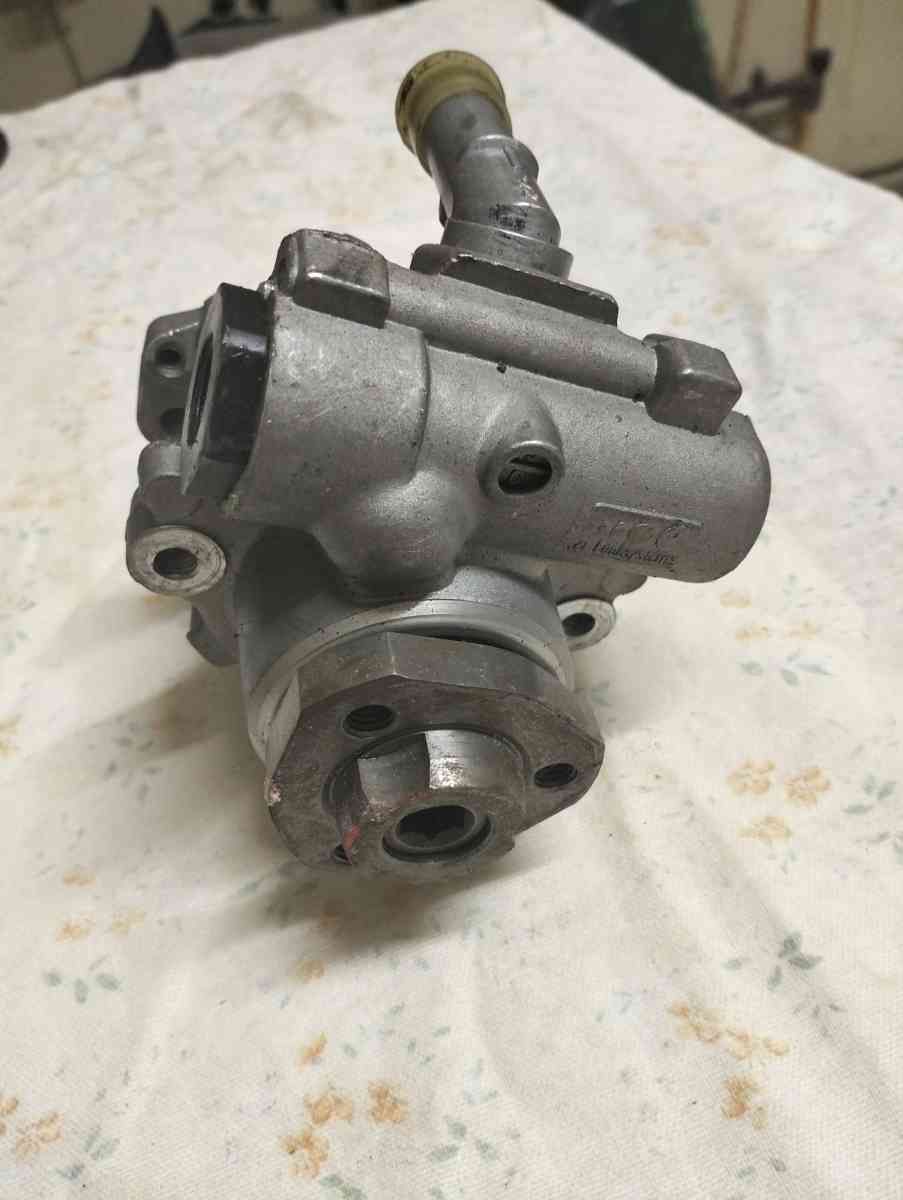 lot de pices pour Volkswagen transporter 4 TDI anne 2000