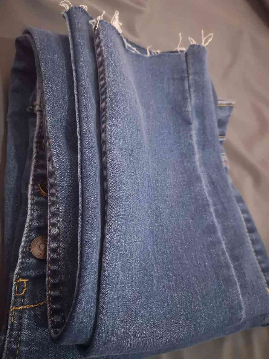 Jean slim kiabi presque neuf