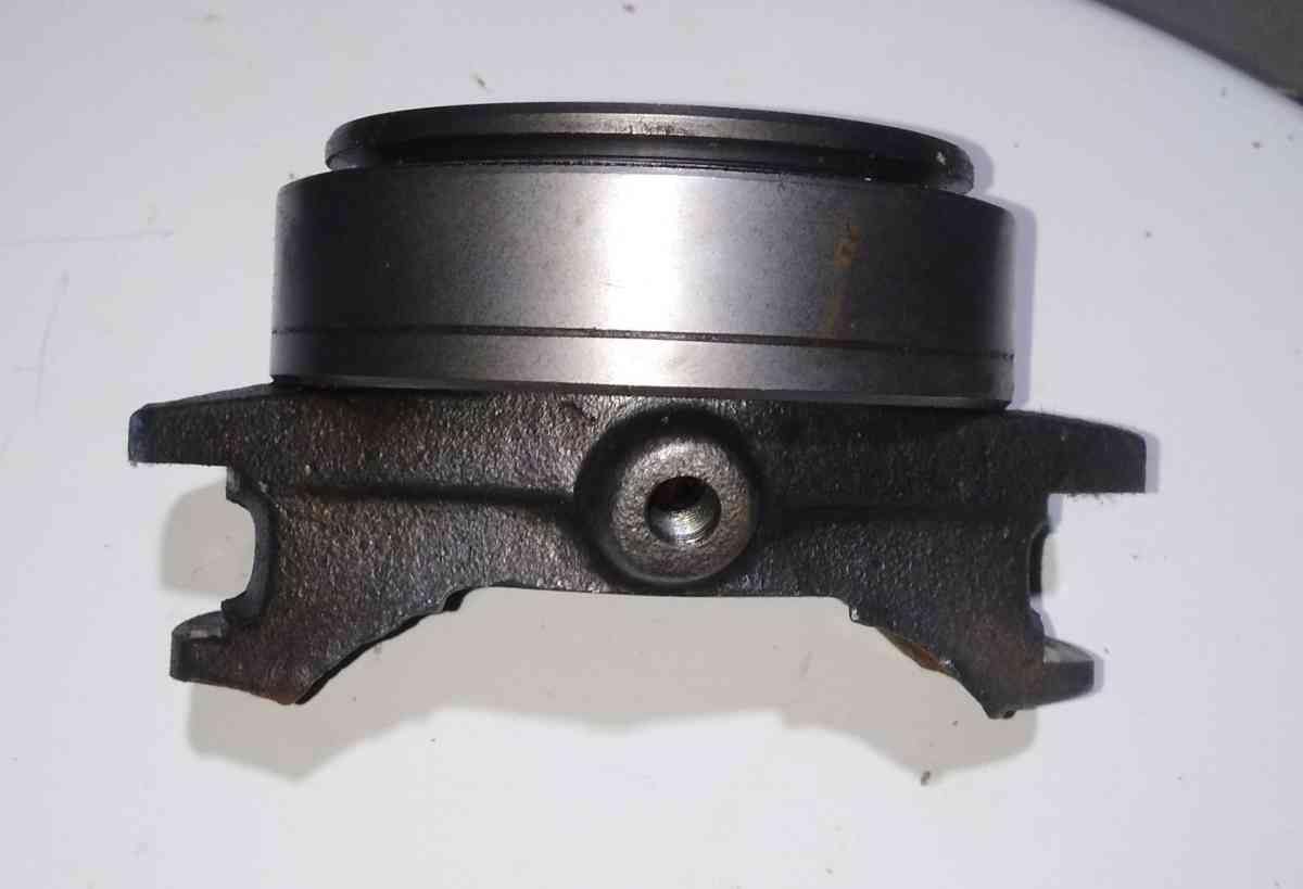 BUTE DEMBRAYAGE POUR VOLVO