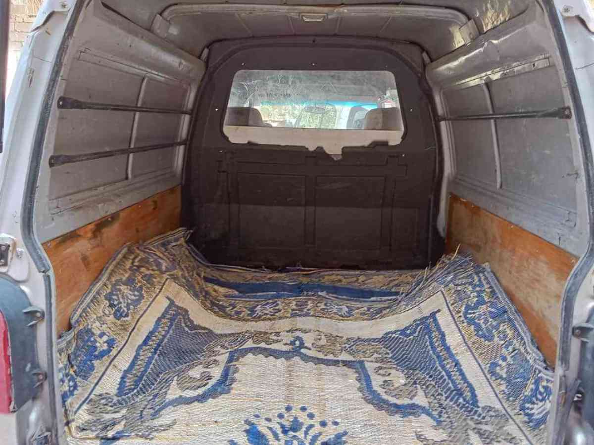 سيارة نفعية H100