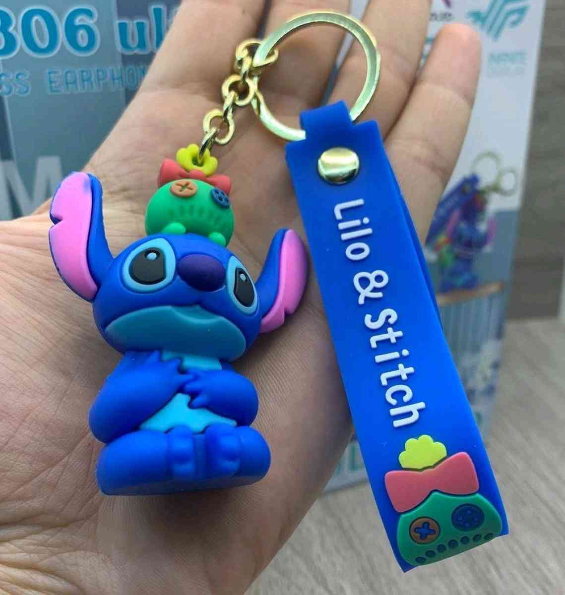 علبة هديا تقنية تحمل تصميما جذابا