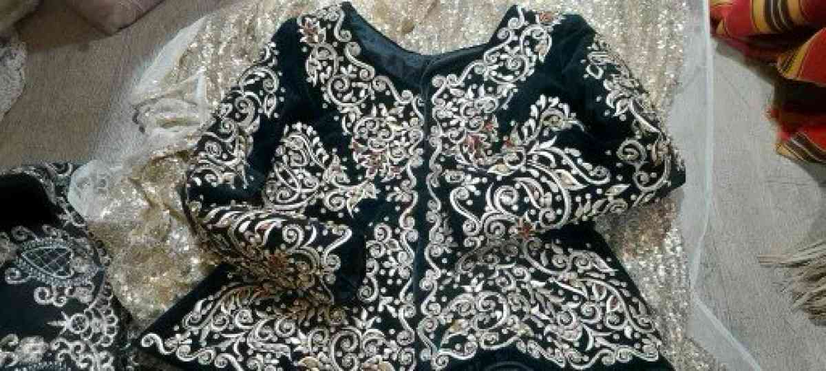 ملابس أعراس تقليدية للبيع وخياطة