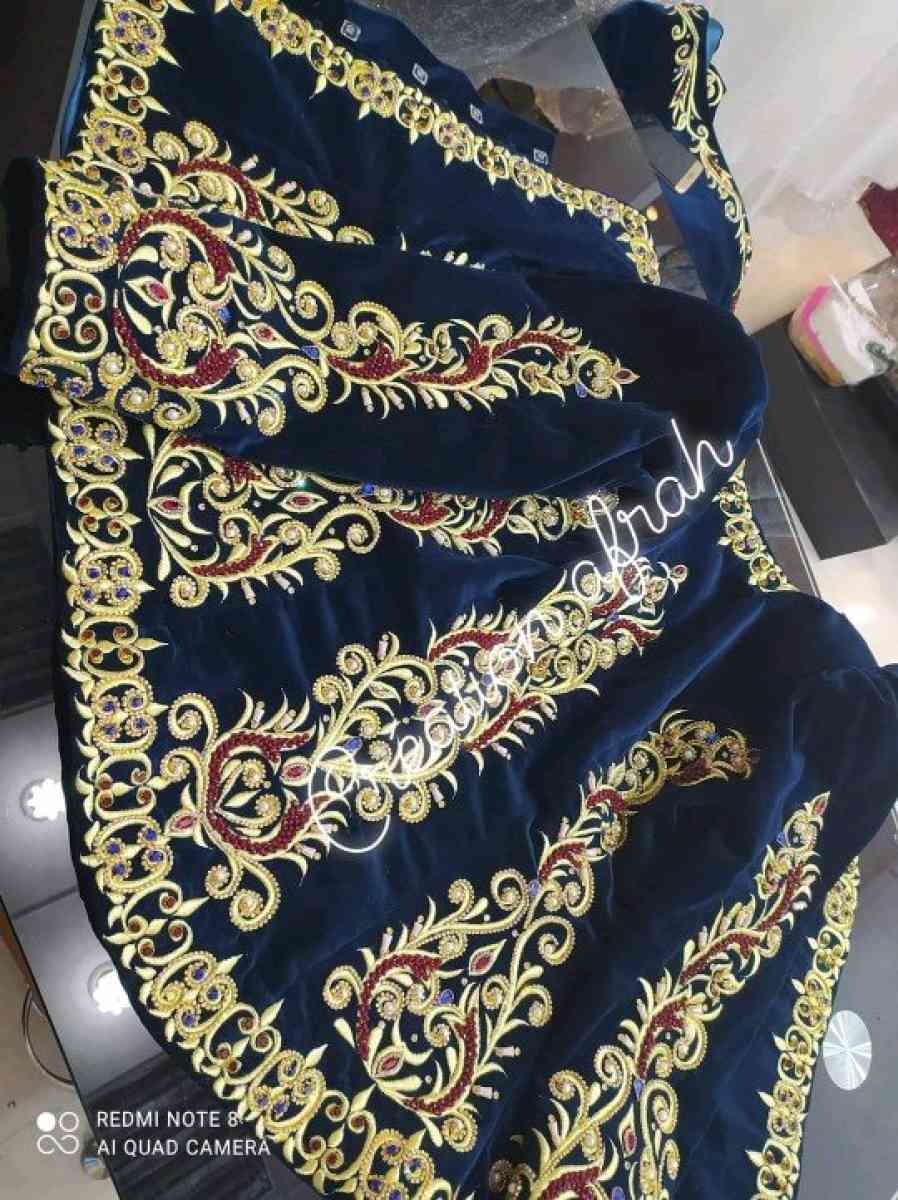 ملابس أعراس تقليدية للبيع وخياطة