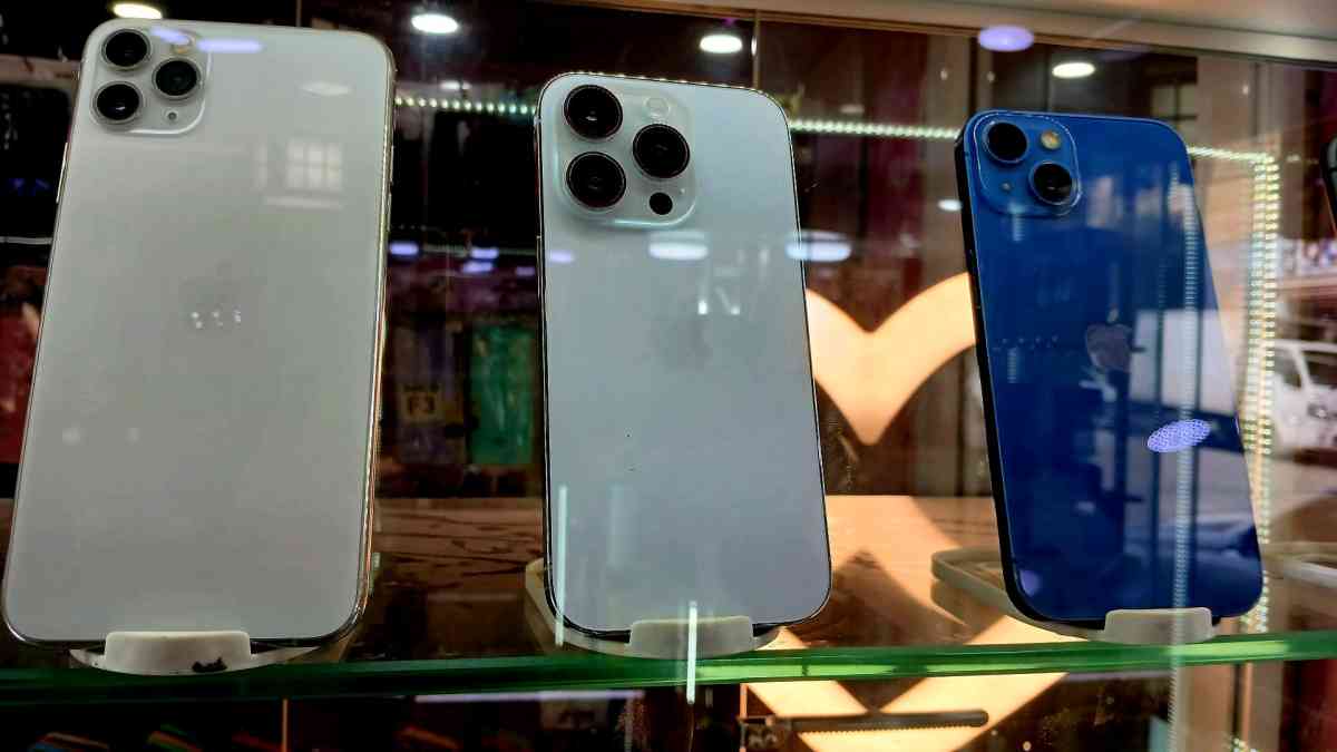 iPhone 13 pro max et 12 pro son bote merci davance