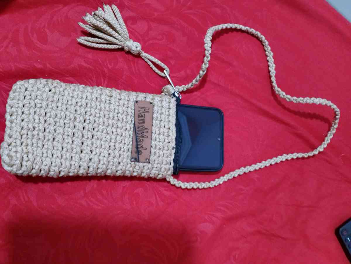 بوشات موبيل كروشي