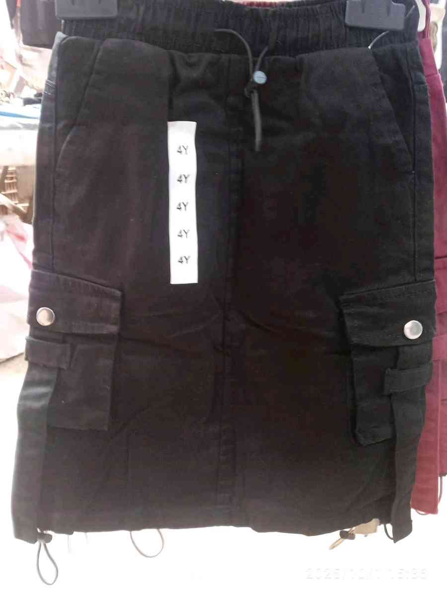 ملابس البنات الصغار