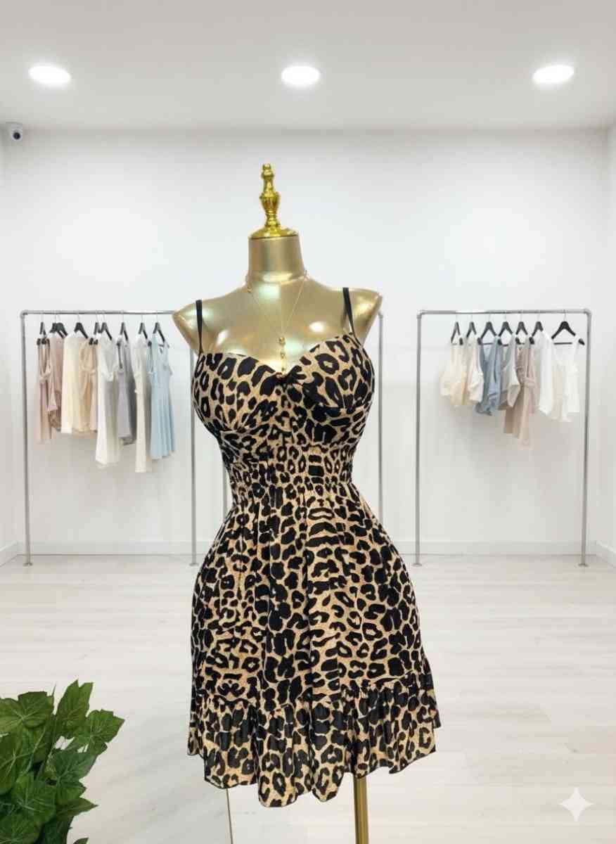 Robe leopard high qualite