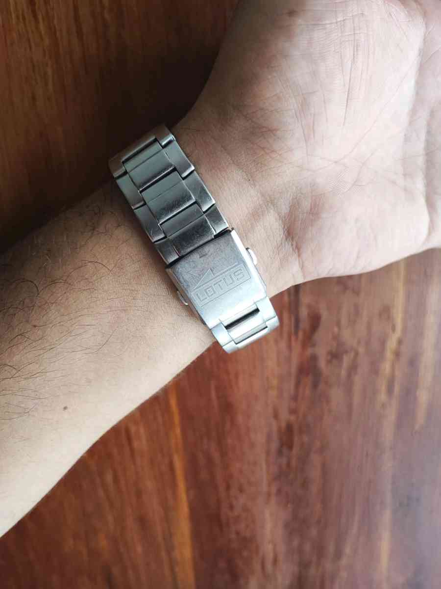 montre Lotus original