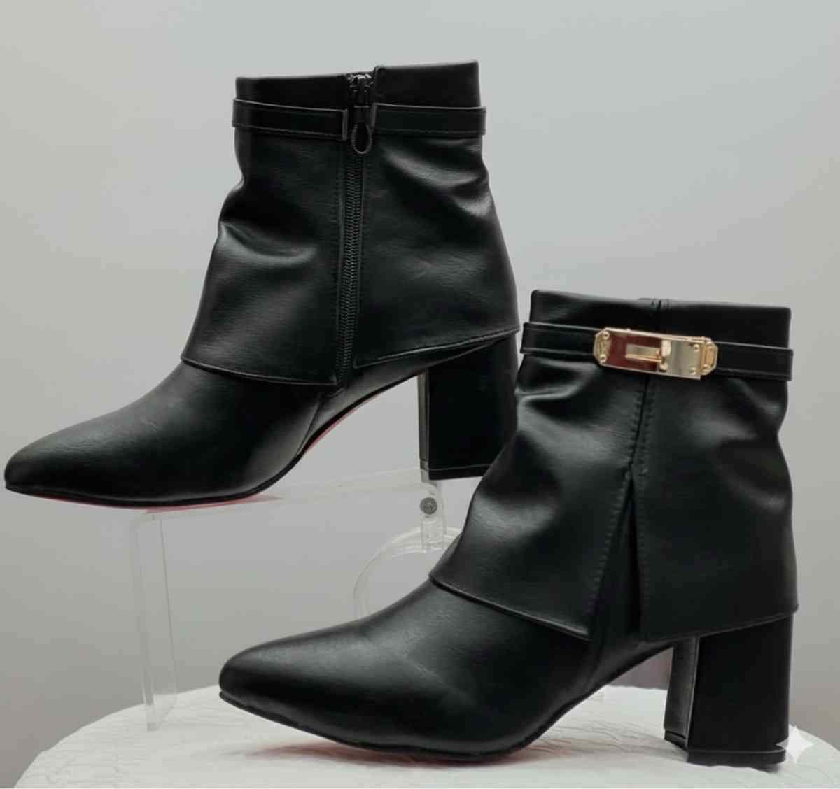 Stylish Short Boots