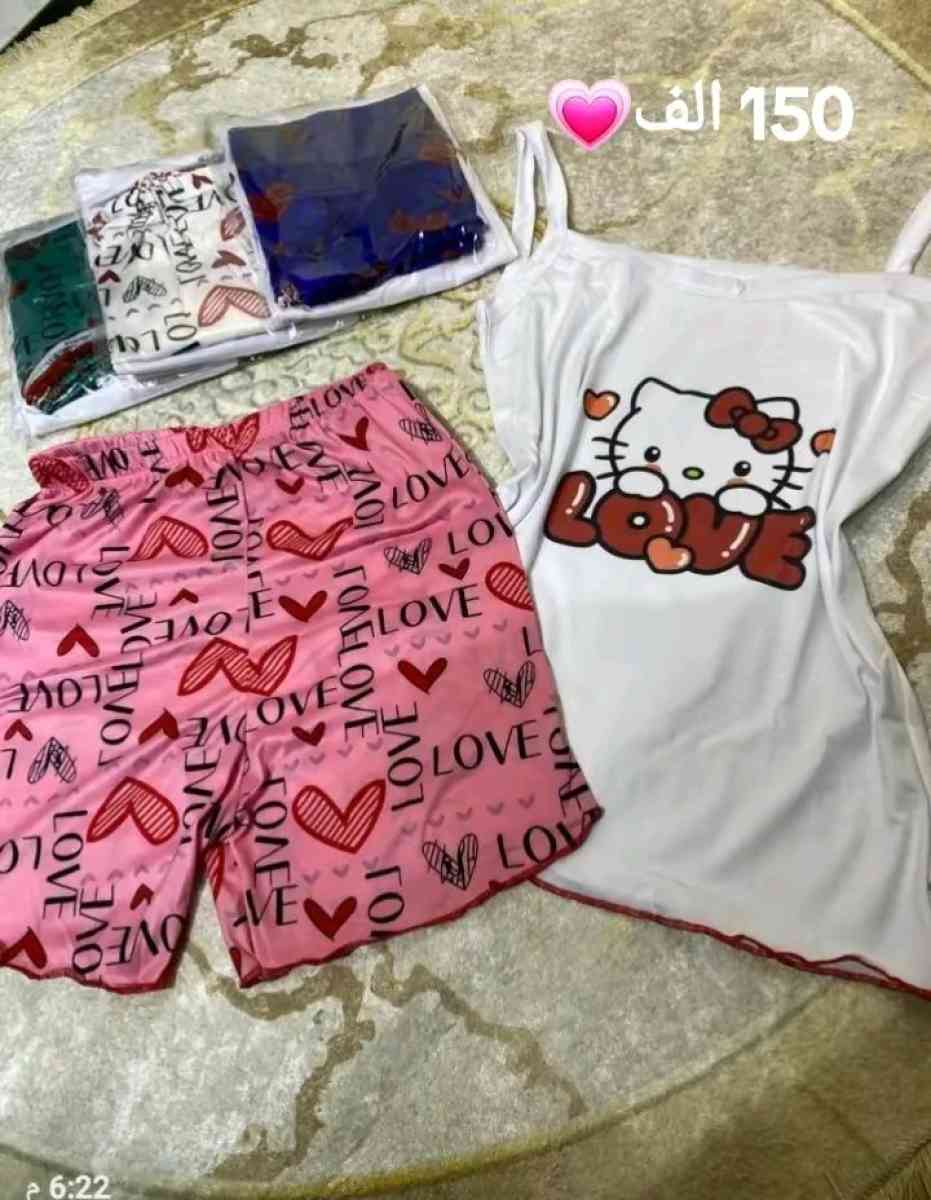 ملابس نسائية